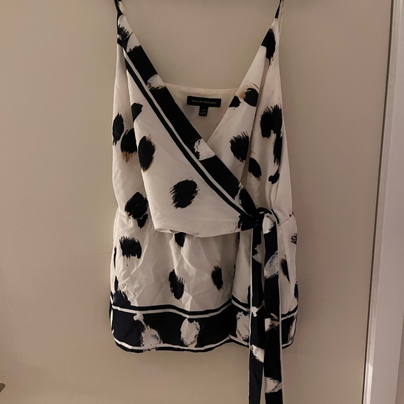 Banana republic side tie/spaghetti strap top with blot print size S - Picture 4 of 4